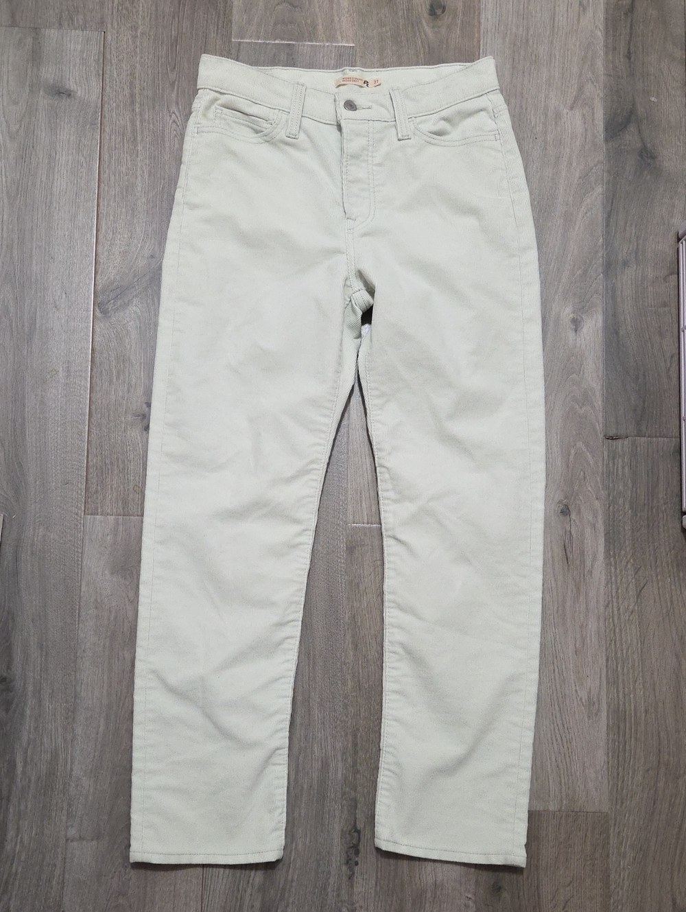 Levi's Light Sage Green Wedgie Straight Pants